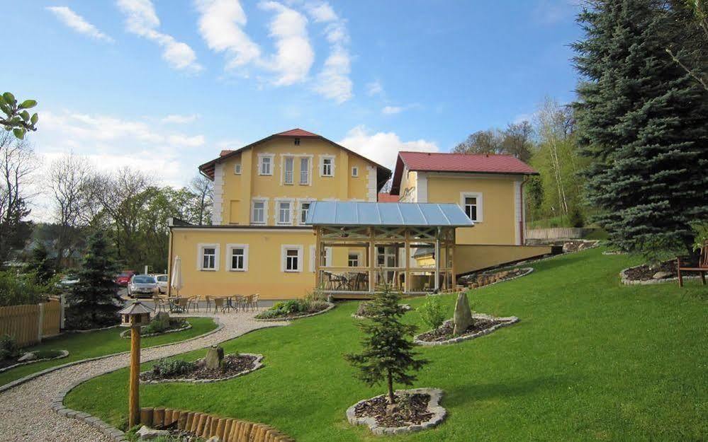 Boutique Hotel Swisshouse Marianske Lazne Exterior photo